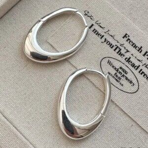 Trendy Oval Silver Hoop Earrings. 925 Sterling Silver. #1114